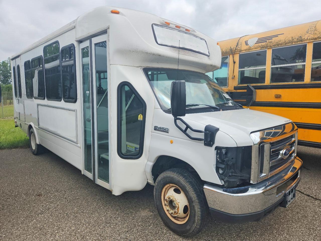 2018 FORD ECII E450