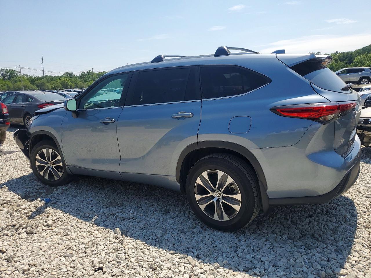 2023 TOYOTA HIGHLANDER XLE — снимка 2
