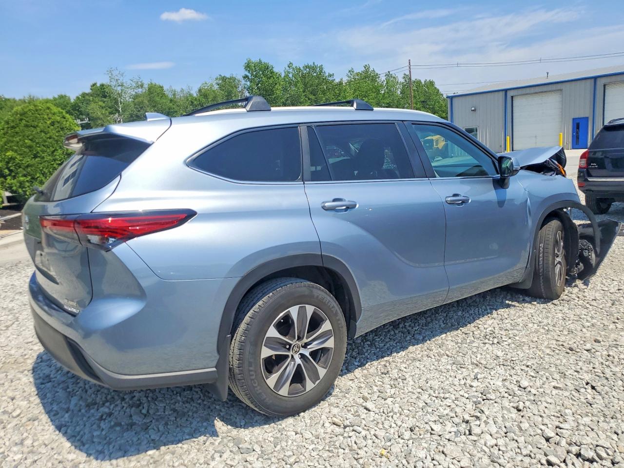 2023 TOYOTA HIGHLANDER XLE — снимка 3