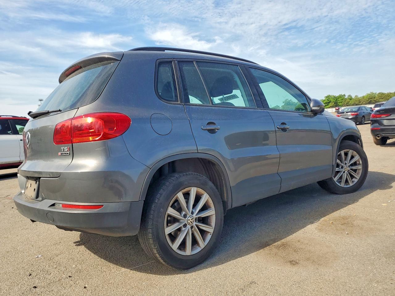 2017 VOLKSWAGEN TIGUAN S — снимка 3