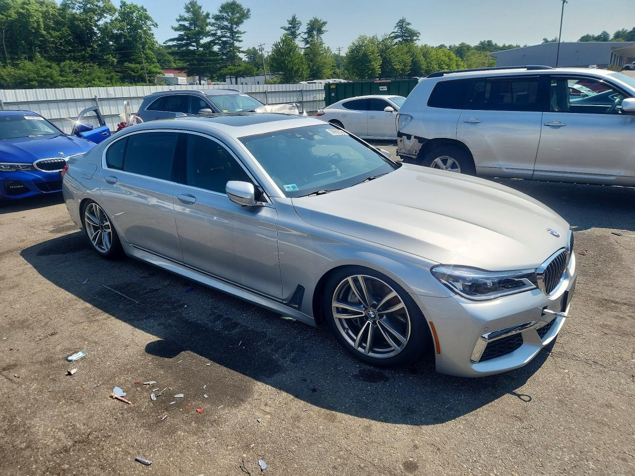 2017 BMW 750 XI — снимка 4