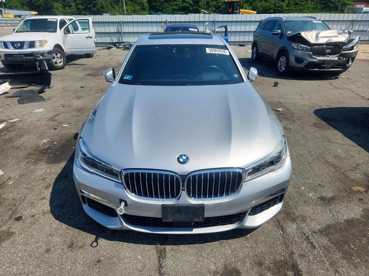 2017 BMW 750 XI — снимка 5