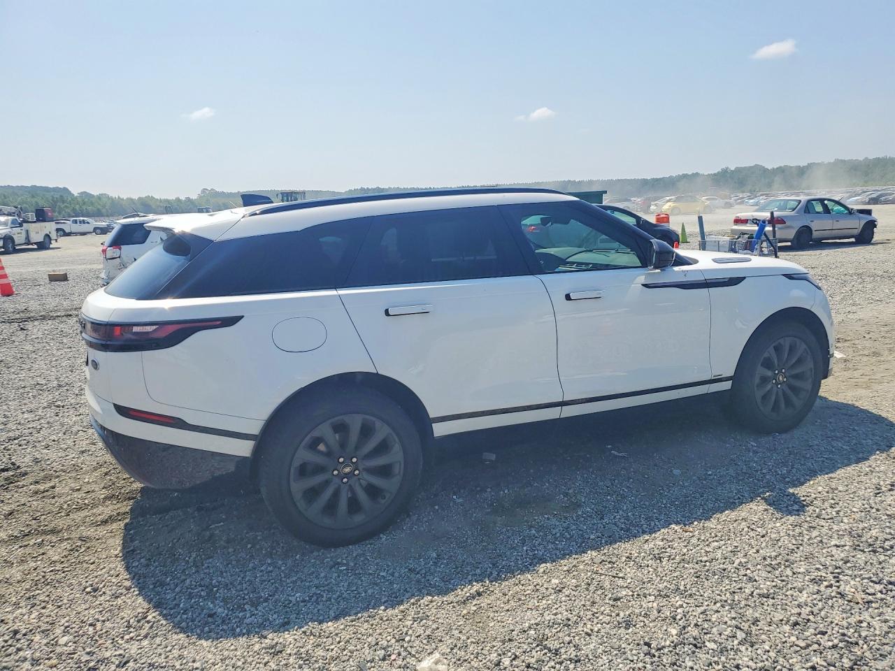 2018 LAND ROVER RANGE ROVER VELAR R-DYNAMIC SE — снимка 3
