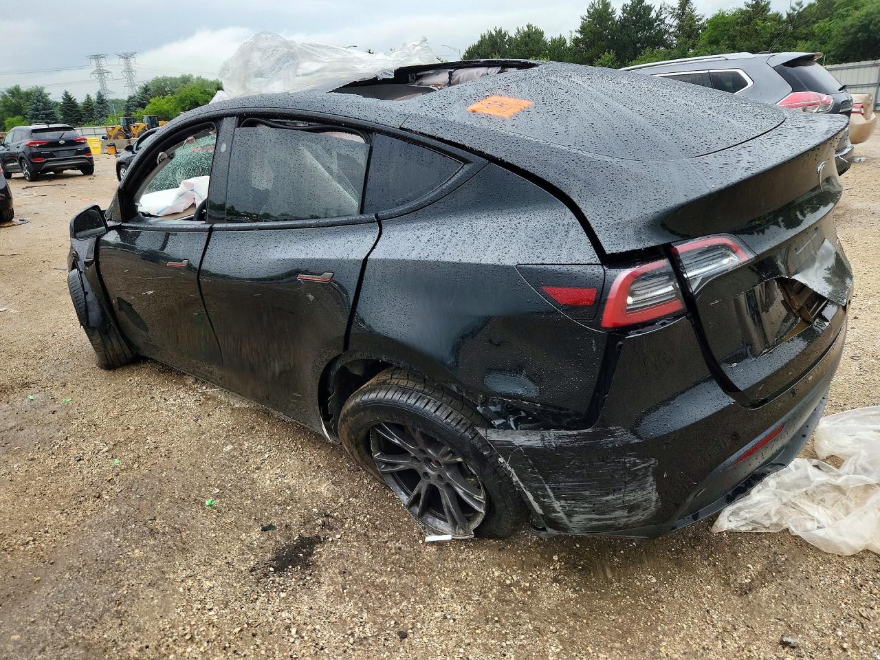 2025 TESLA MODEL Y — снимка 2
