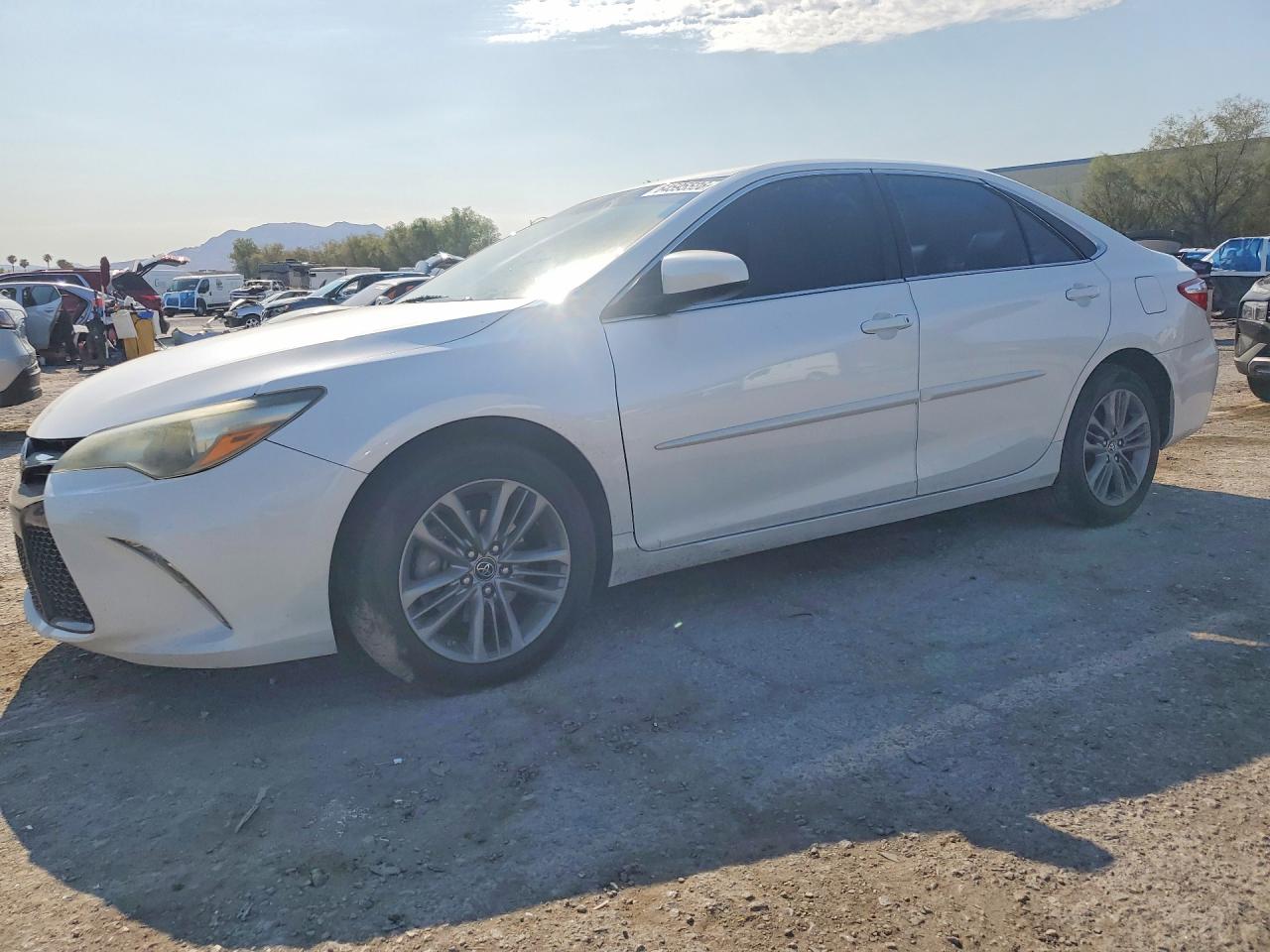 2017 TOYOTA CAMRY SE