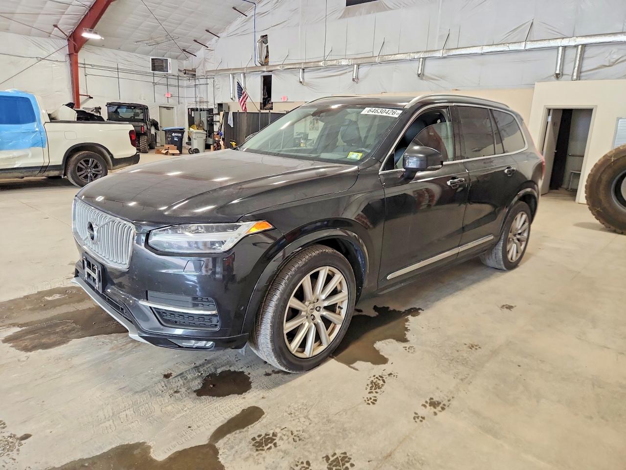 2017 VOLVO XC90 T6
