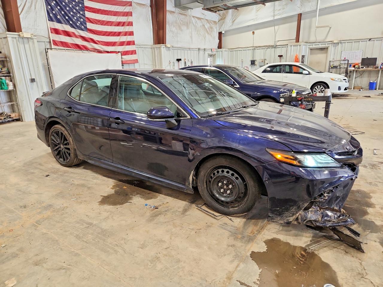 2021 TOYOTA CAMRY XSE V6 — снимка 4