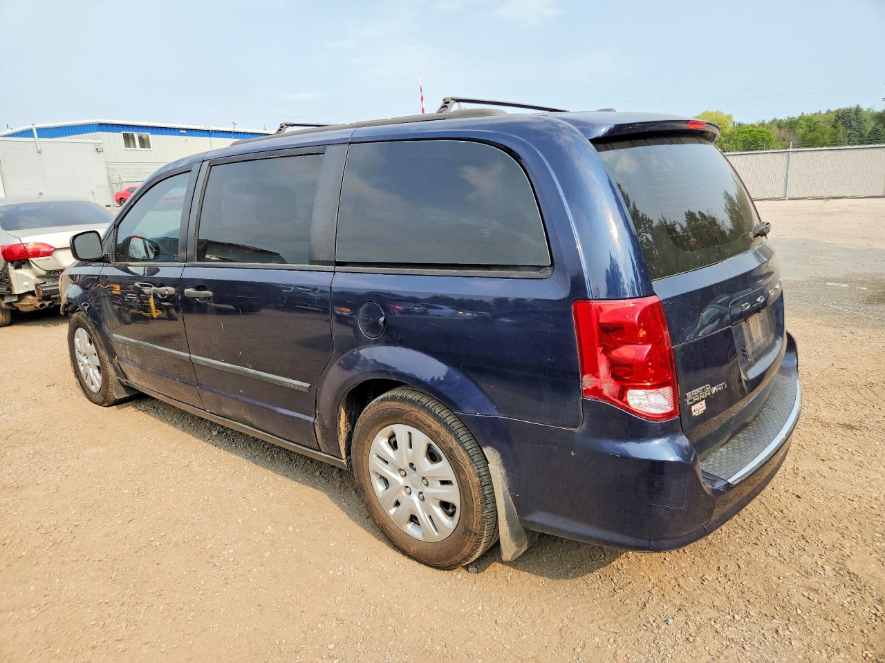 2015 DODGE GRAND CARAVAN SE — снимка 2