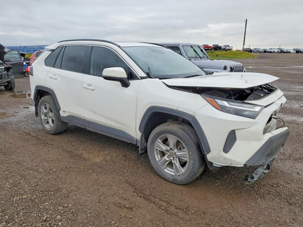 2023 TOYOTA RAV4 HYBRID XLE — снимка 4