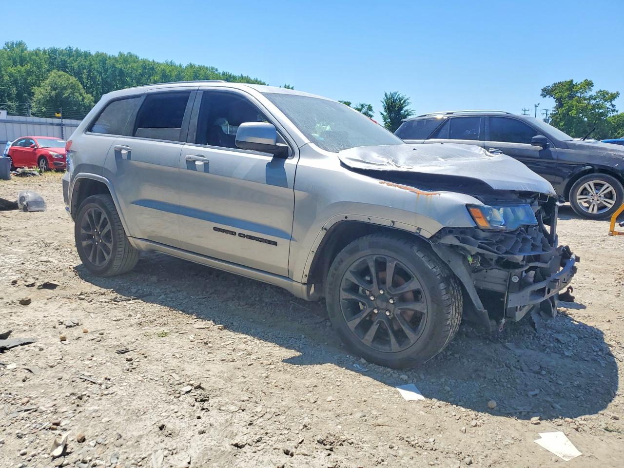 2019 JEEP GRAND CHEROKEE LAREDO — снимка 4