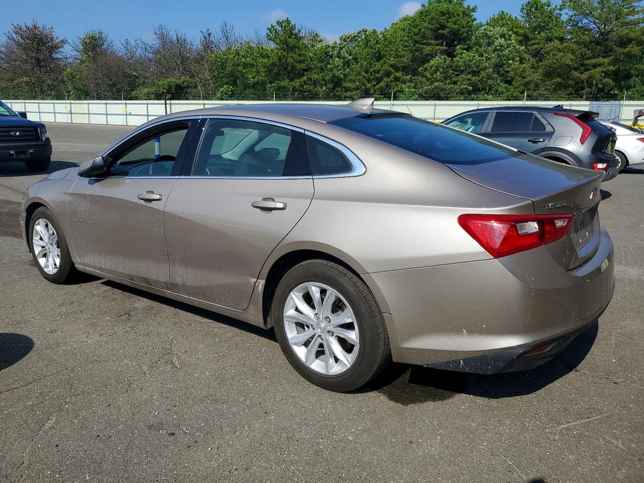 2024 CHEVROLET MALIBU LT — снимка 2