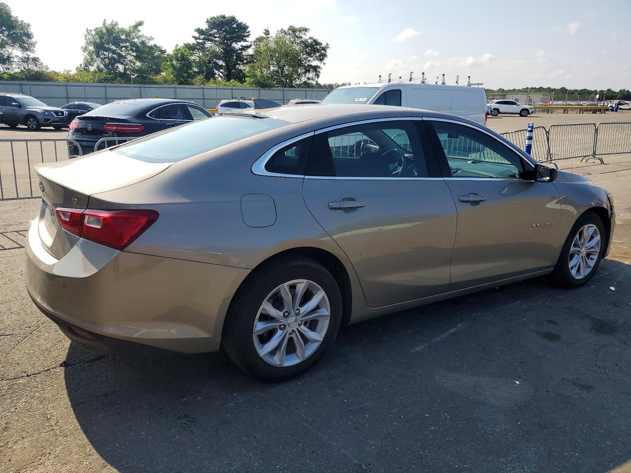 2024 CHEVROLET MALIBU LT — снимка 3