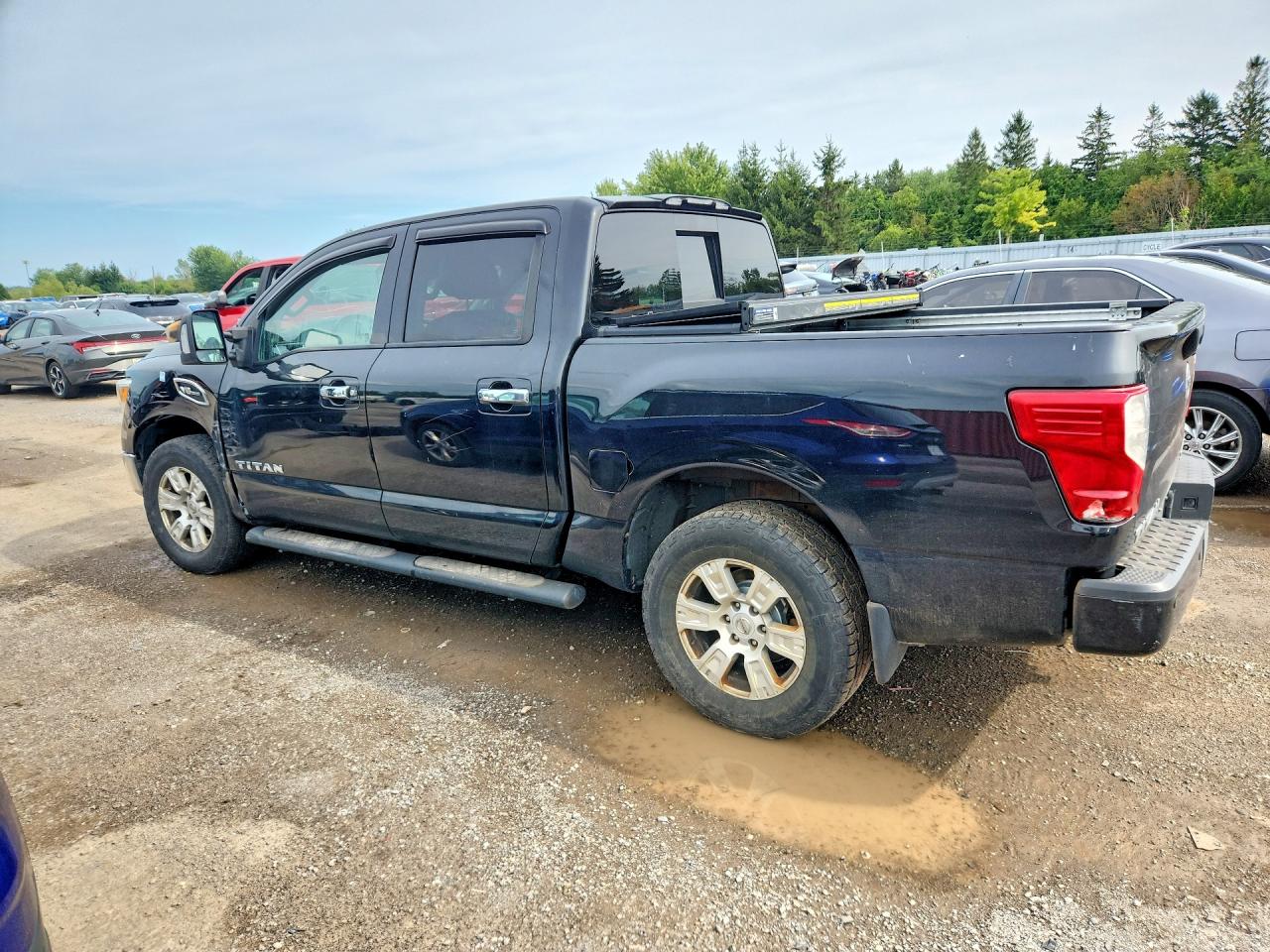 2017 NISSAN TITAN SV — снимка 2