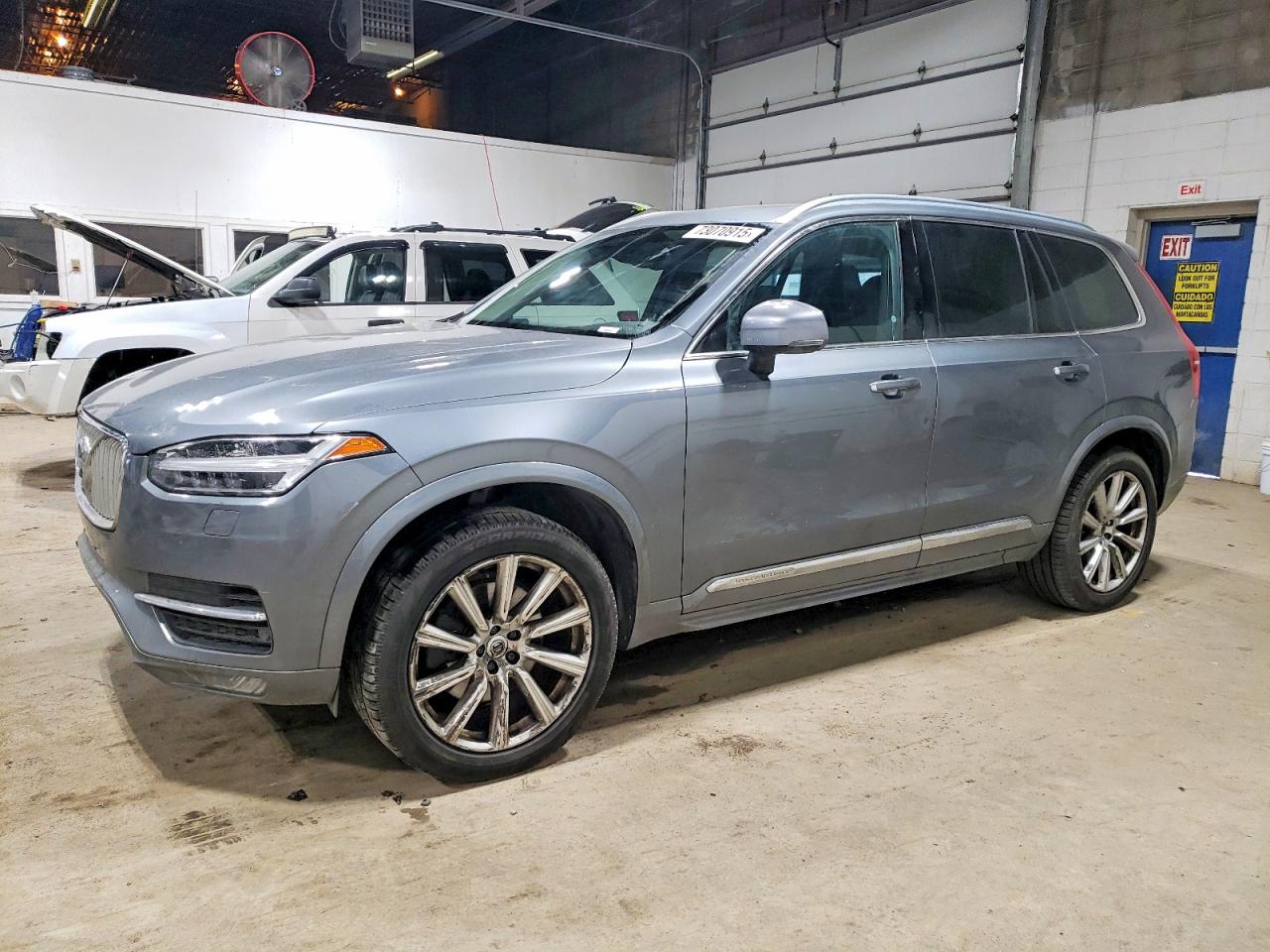 2016 VOLVO XC90 T6