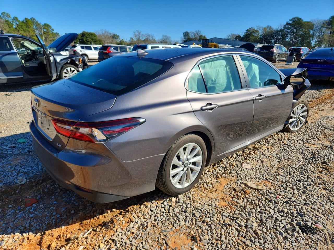 2024 TOYOTA CAMRY LE — снимка 3