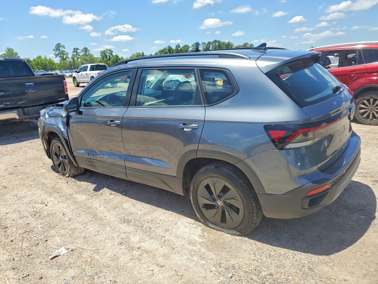 2025 VOLKSWAGEN TAOS S — снимка 2