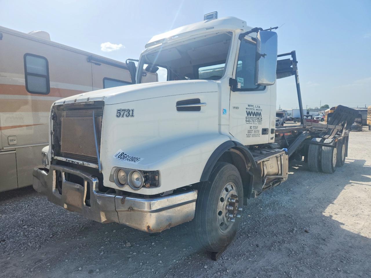 2019 VOLVO VHD — снимка 2