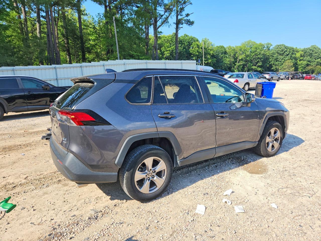 2022 TOYOTA RAV4 XLE — снимка 3
