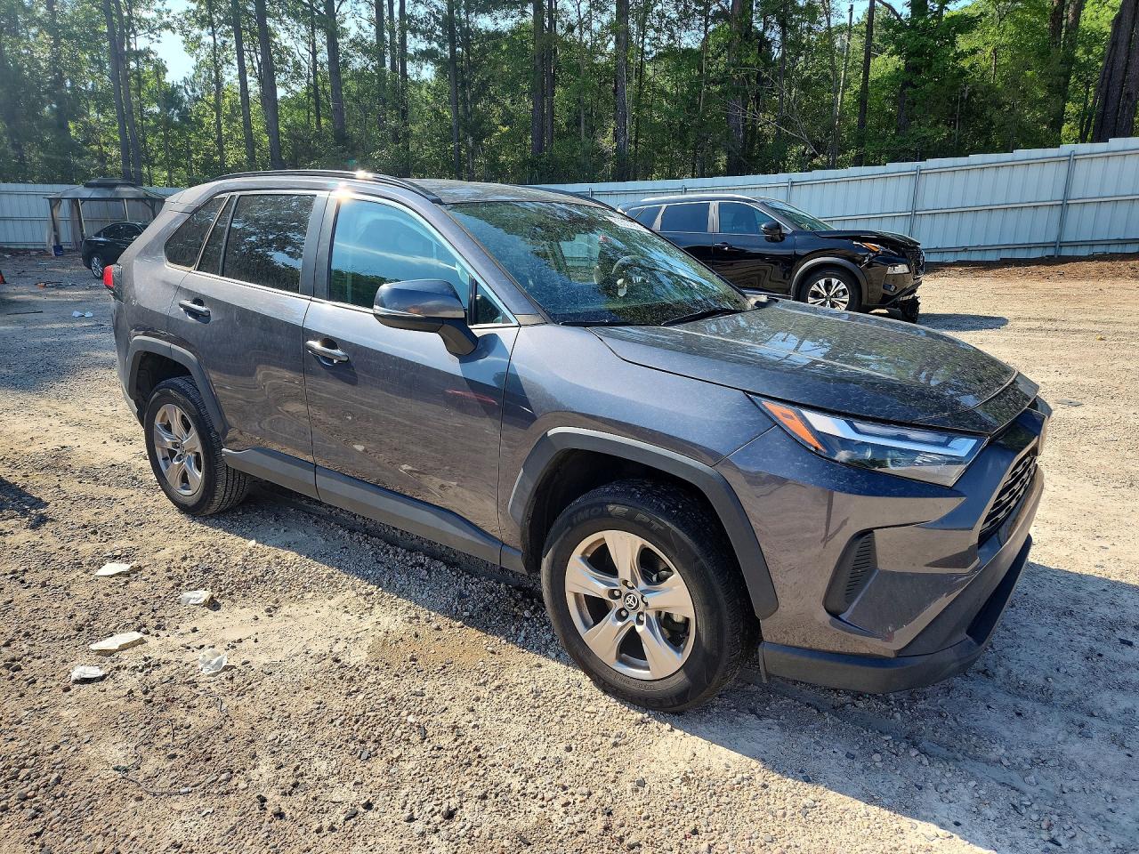 2022 TOYOTA RAV4 XLE — снимка 4