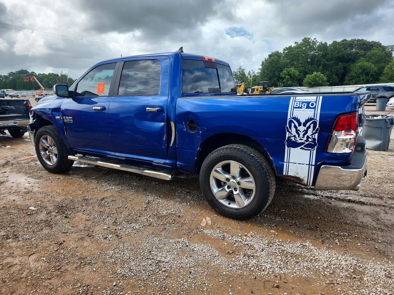 2017 RAM 1500 SLT — снимка 2