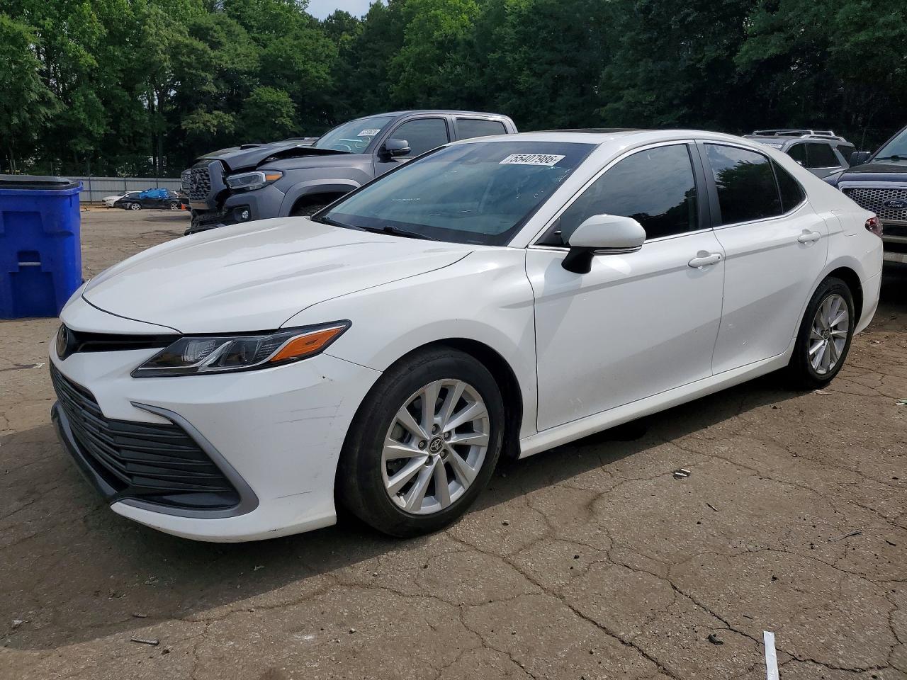 2022 TOYOTA CAMRY LE