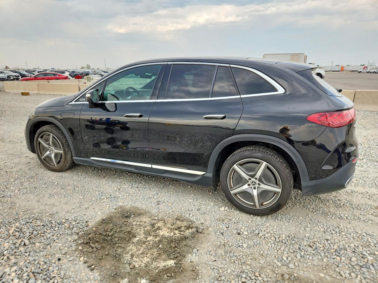 2023 MERCEDES-BENZ EQE SUV 500 4MATIC — снимка 2