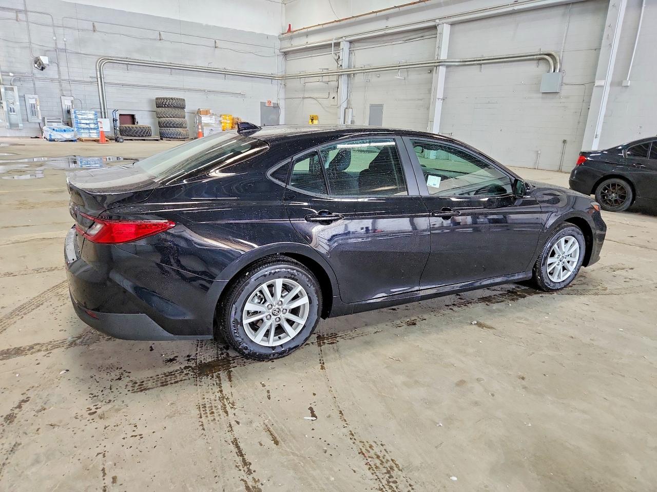 2026 TOYOTA CAMRY LE — снимка 3