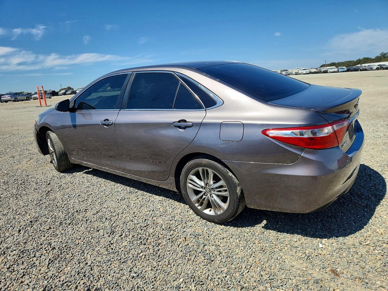 2017 TOYOTA CAMRY SE — снимка 2