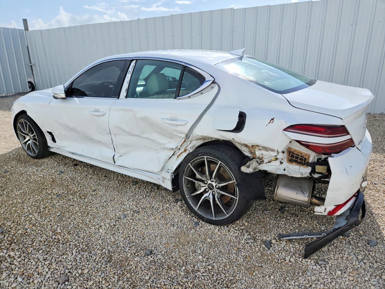 2025 GENESIS G70 2.5T STANDARD — снимка 2