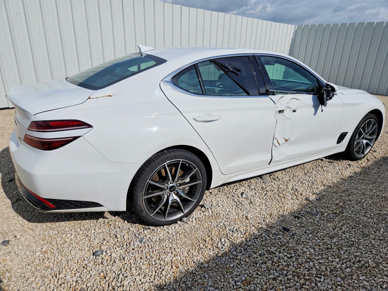 2025 GENESIS G70 2.5T STANDARD — снимка 3