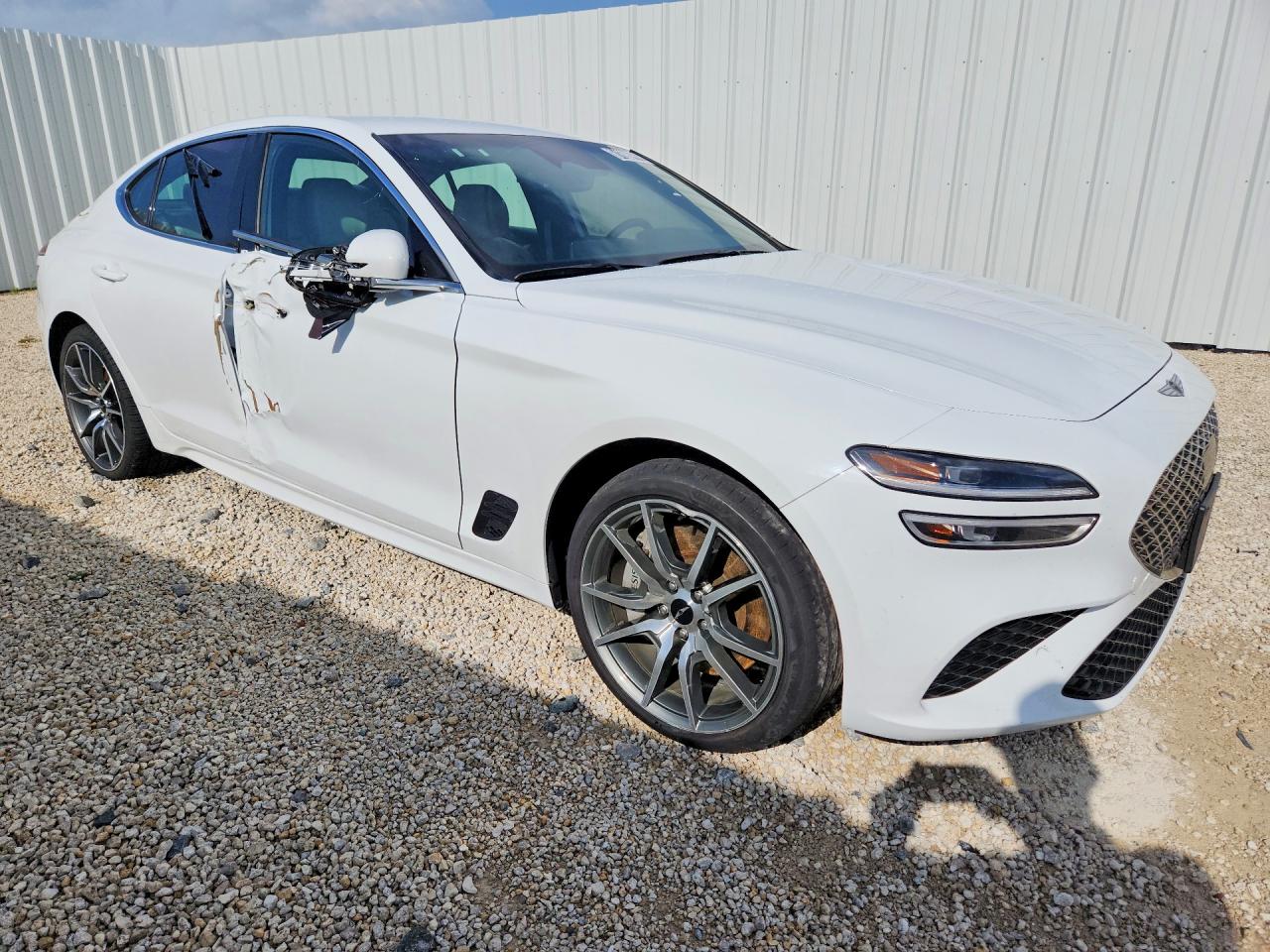 2025 GENESIS G70 2.5T STANDARD — снимка 4