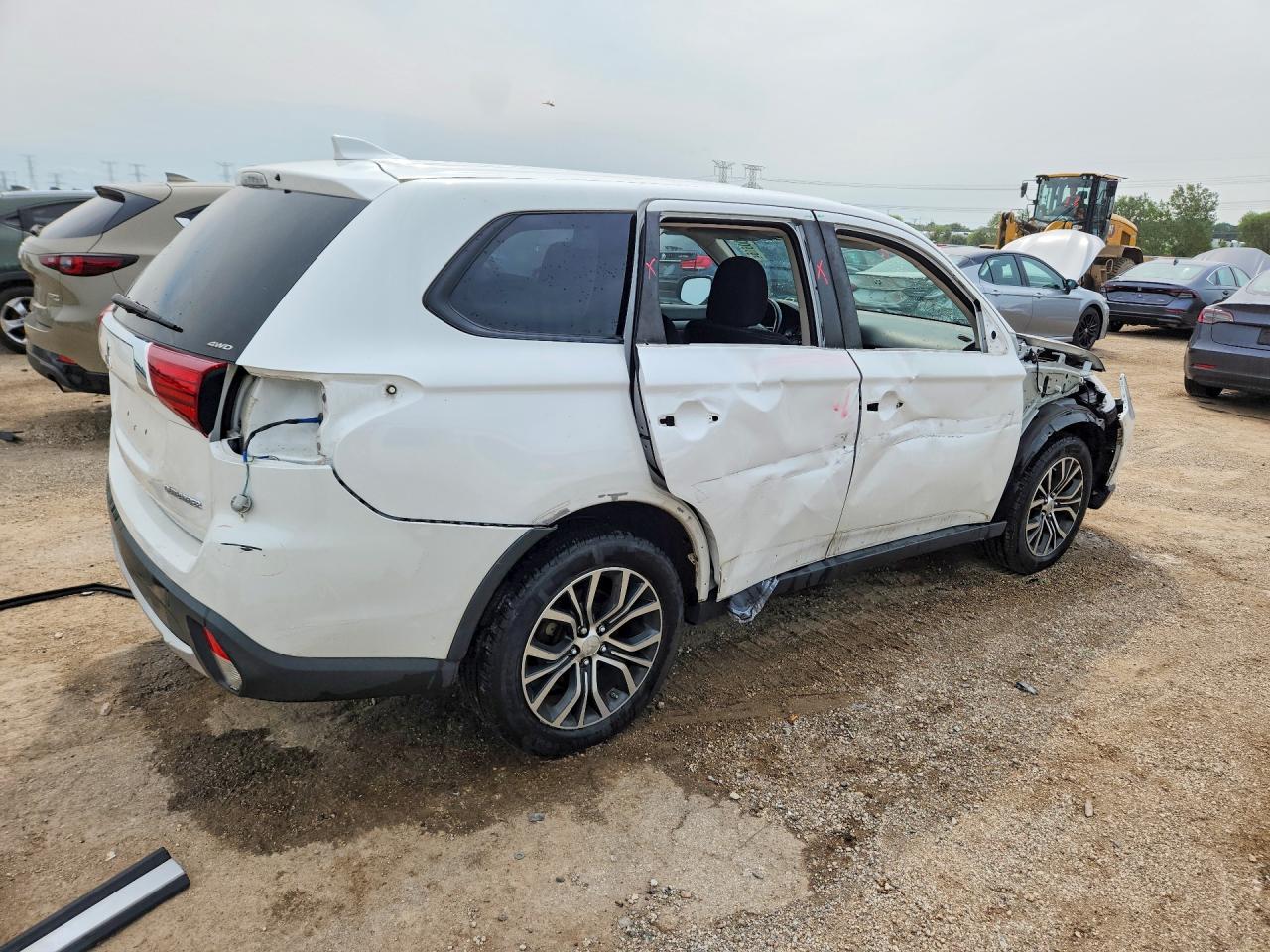 2017 MITSUBISHI OUTLANDER ES — снимка 3