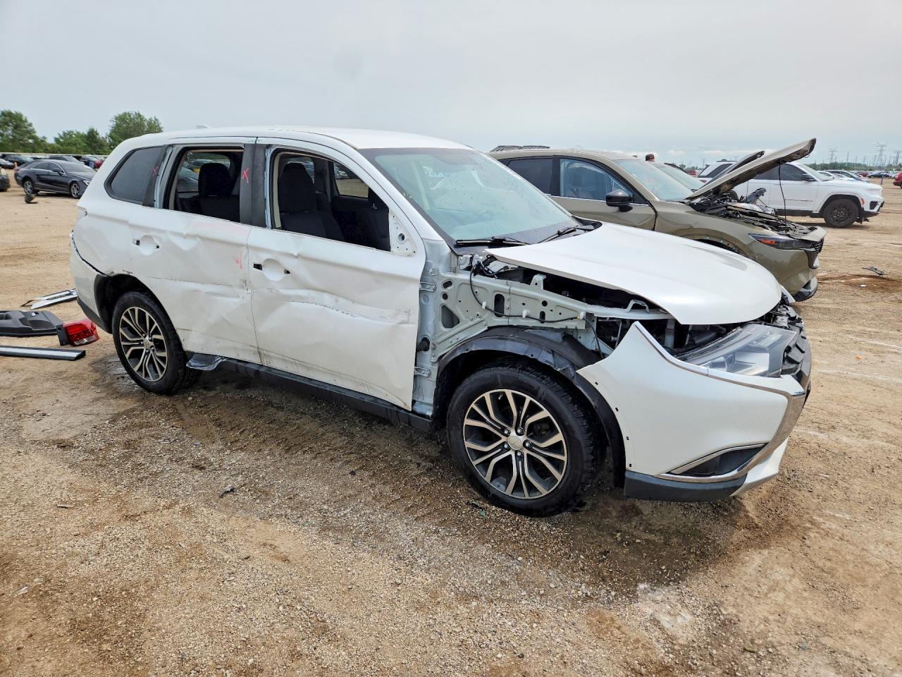 2017 MITSUBISHI OUTLANDER ES — снимка 4