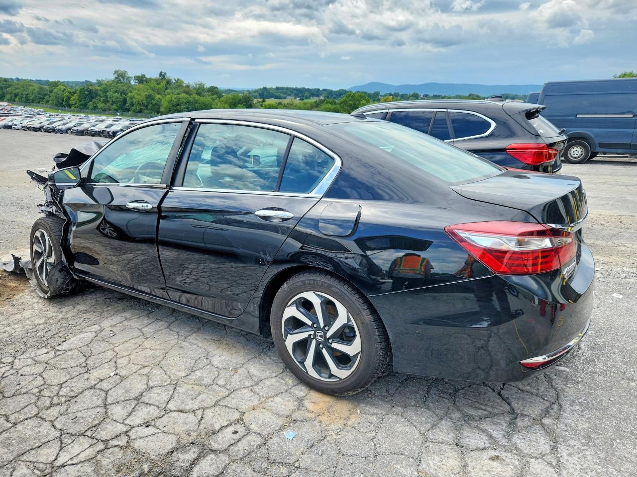 2017 HONDA ACCORD EXL — снимка 2