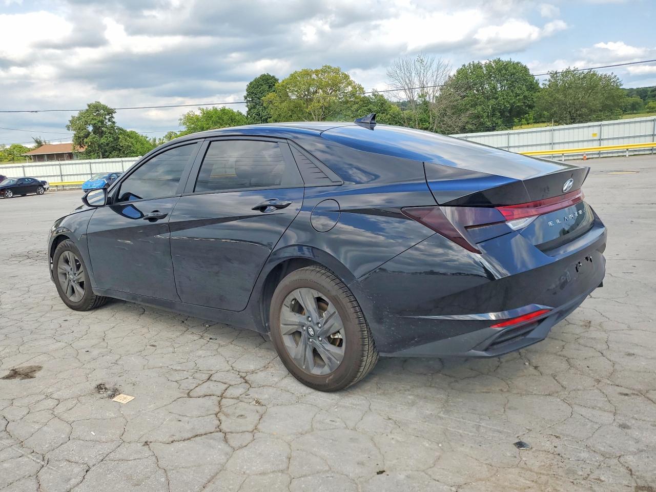 2022 HYUNDAI ELANTRA SEL — снимка 2