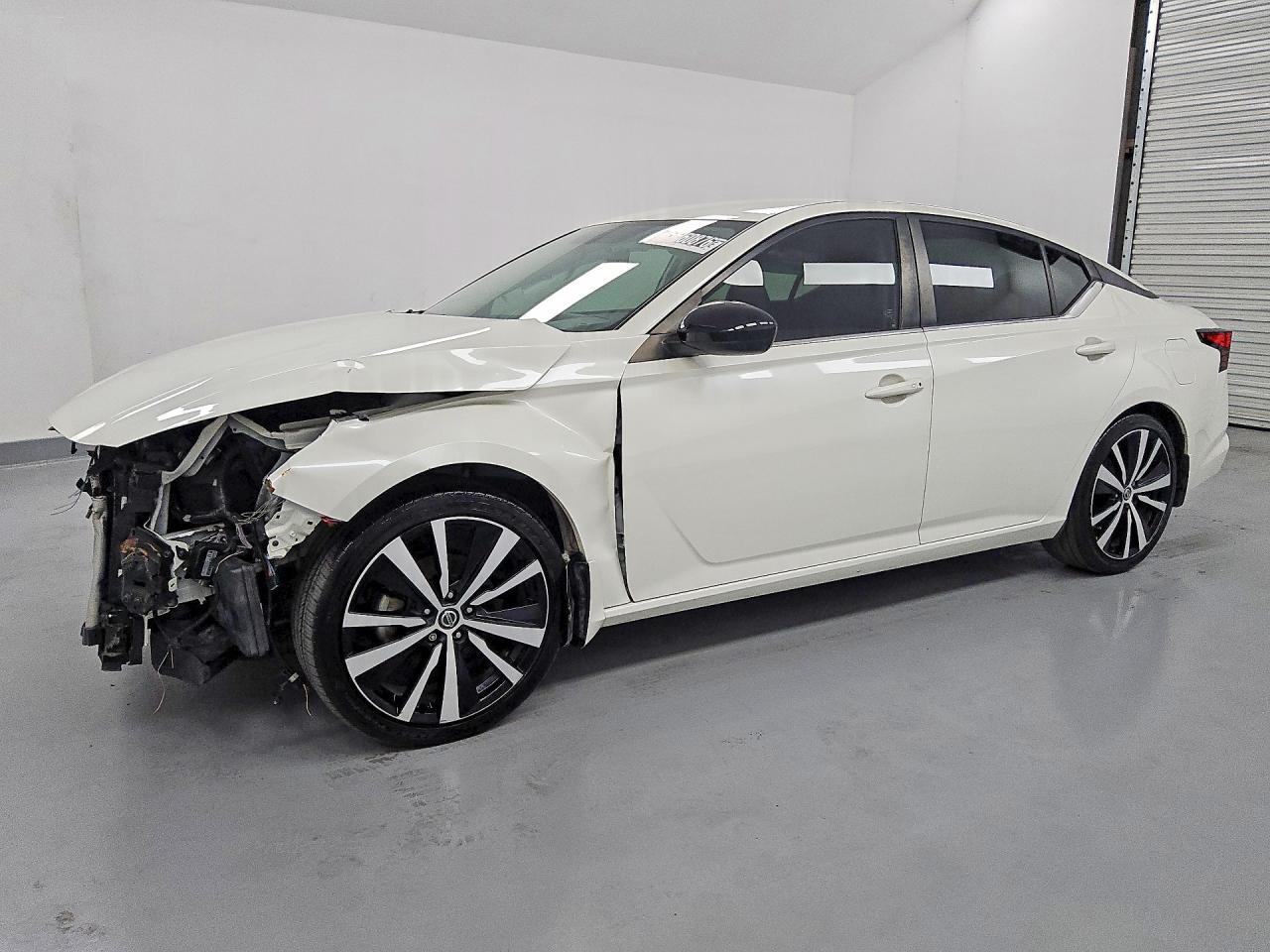 2019 NISSAN ALTIMA SR