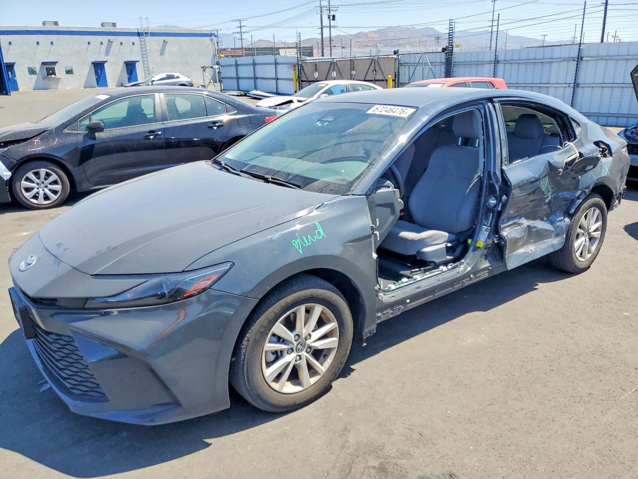2025 TOYOTA CAMRY LE