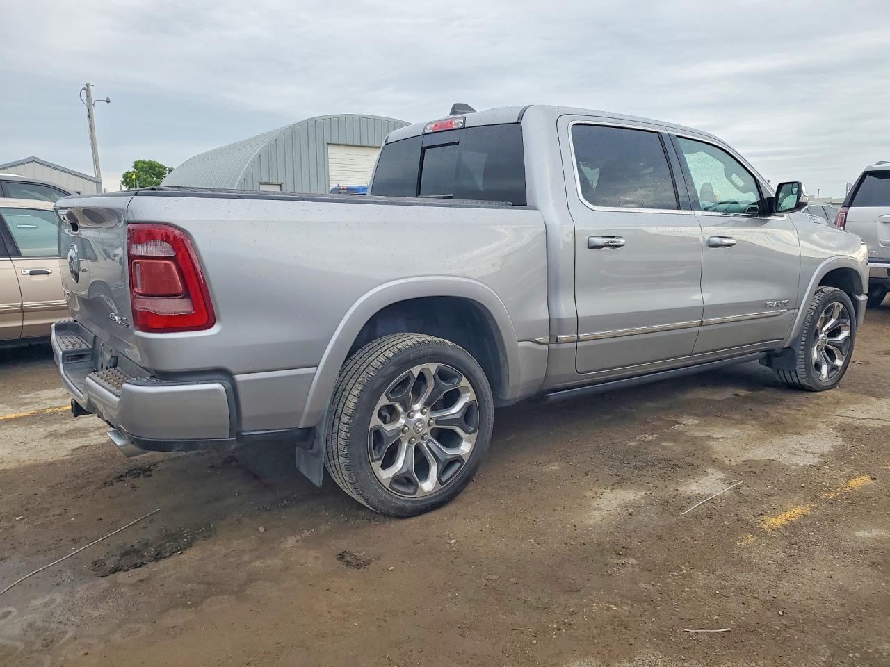 2020 RAM 1500 LIMITED — снимка 3
