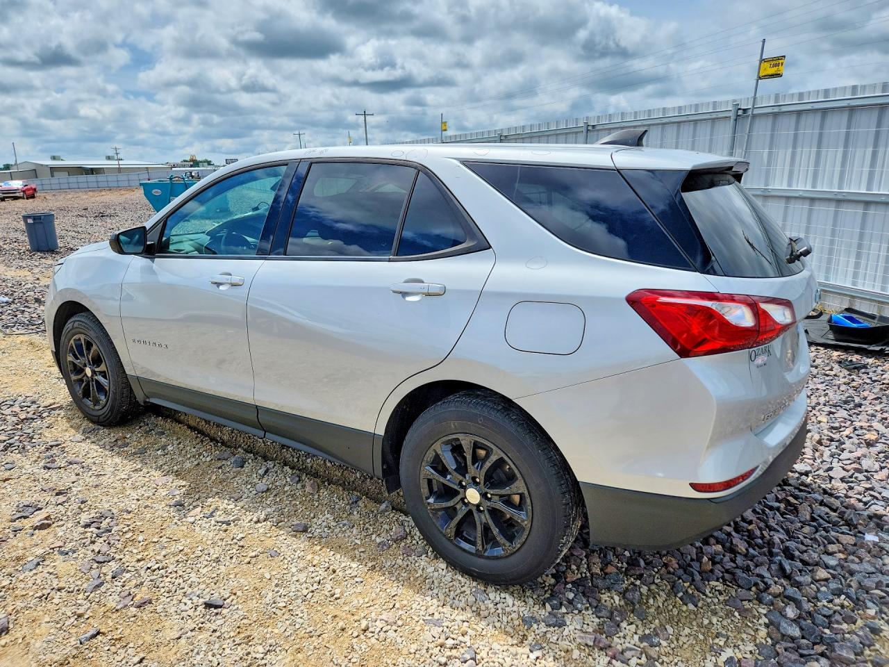 2019 CHEVROLET EQUINOX LS — снимка 2