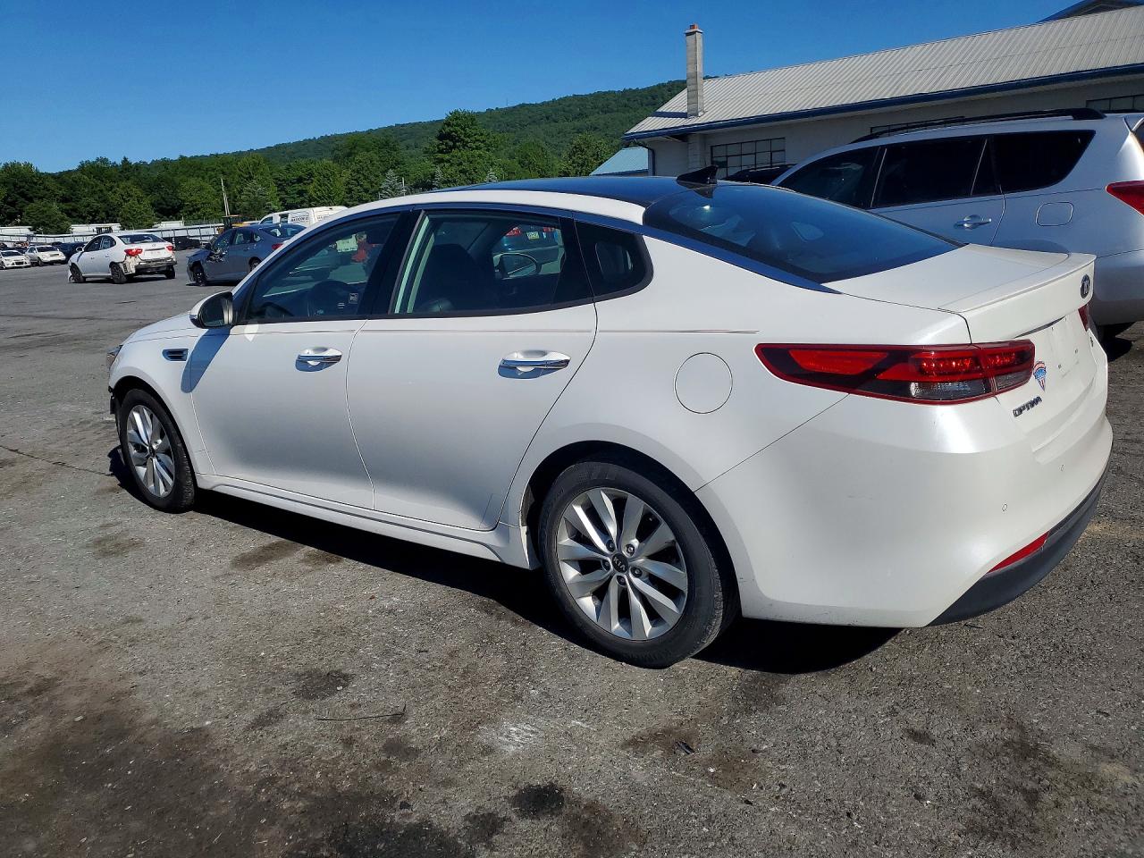 2018 KIA OPTIMA S — снимка 2