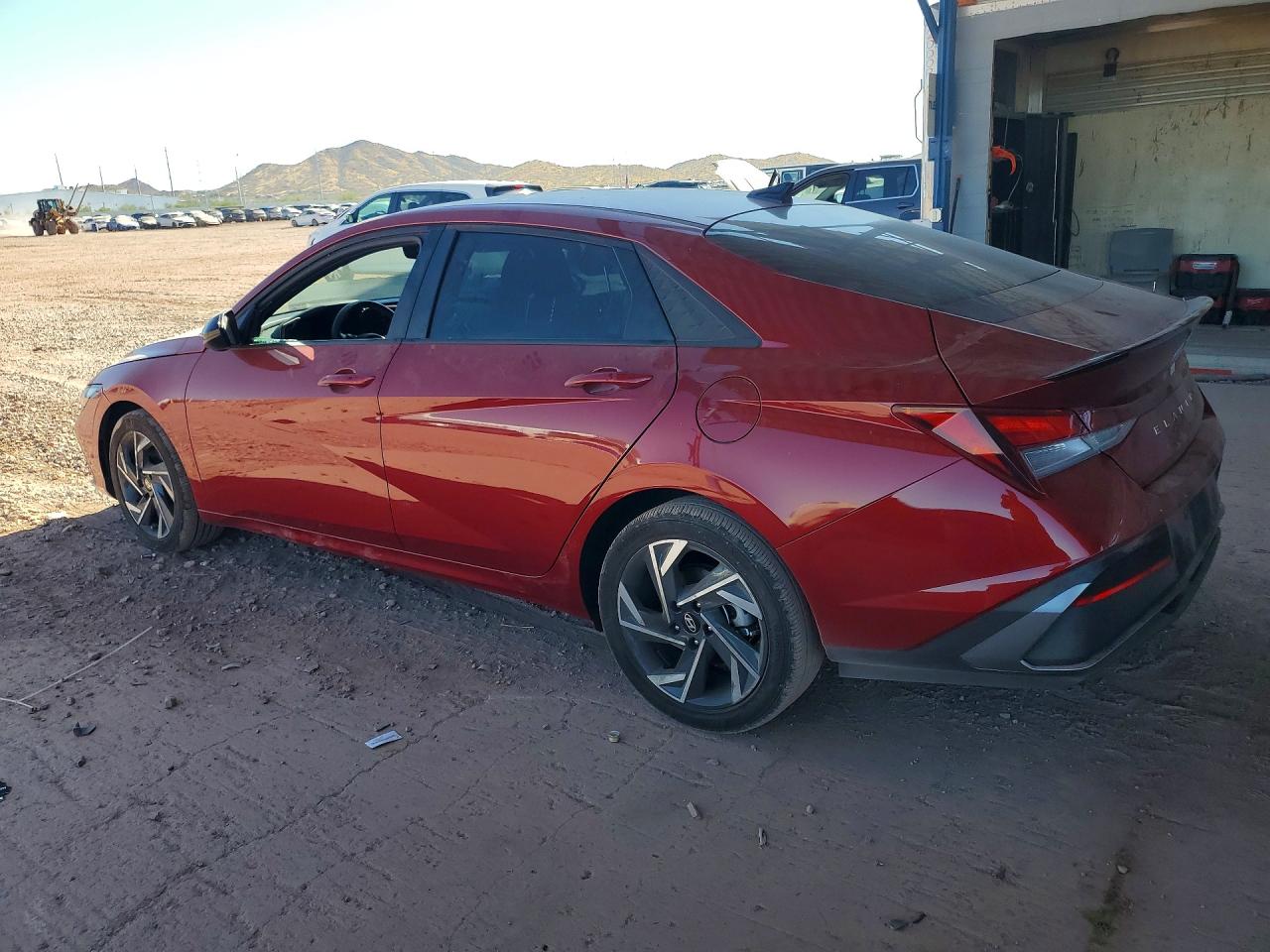 2025 HYUNDAI ELANTRA SEL SPORT — снимка 2