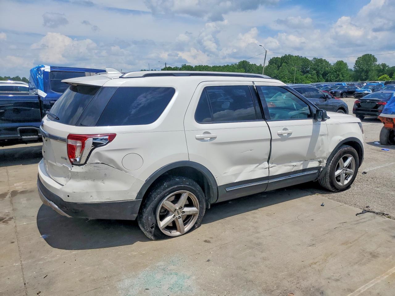 2016 FORD EXPLORER XLT — снимка 3