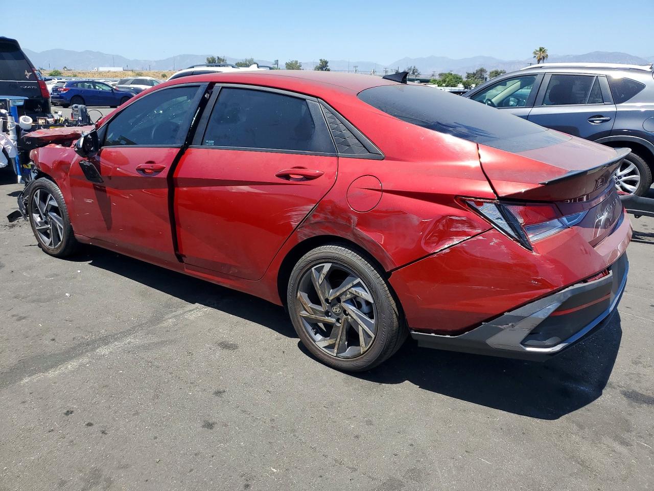 2025 HYUNDAI ELANTRA SEL SPORT — снимка 2