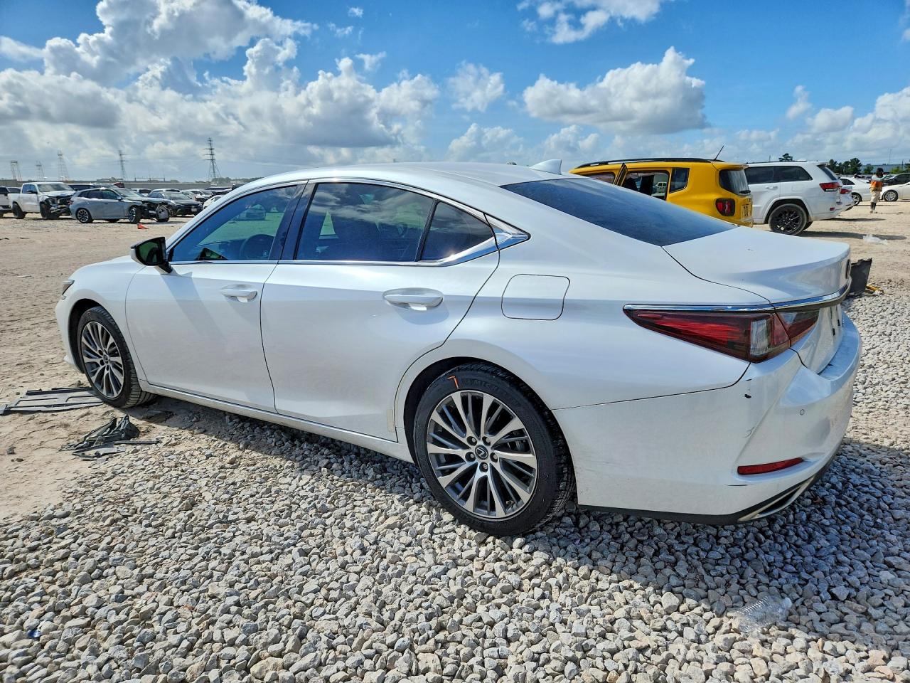 2019 LEXUS ES 350 — снимка 2
