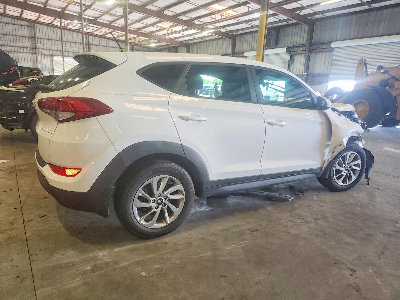 2017 HYUNDAI TUCSON SE — снимка 3