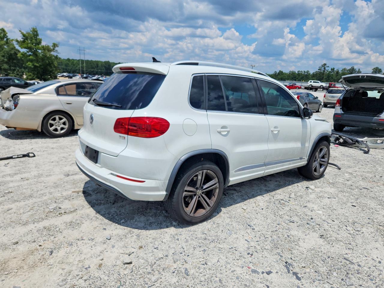 2017 VOLKSWAGEN TIGUAN SPORT — снимка 3