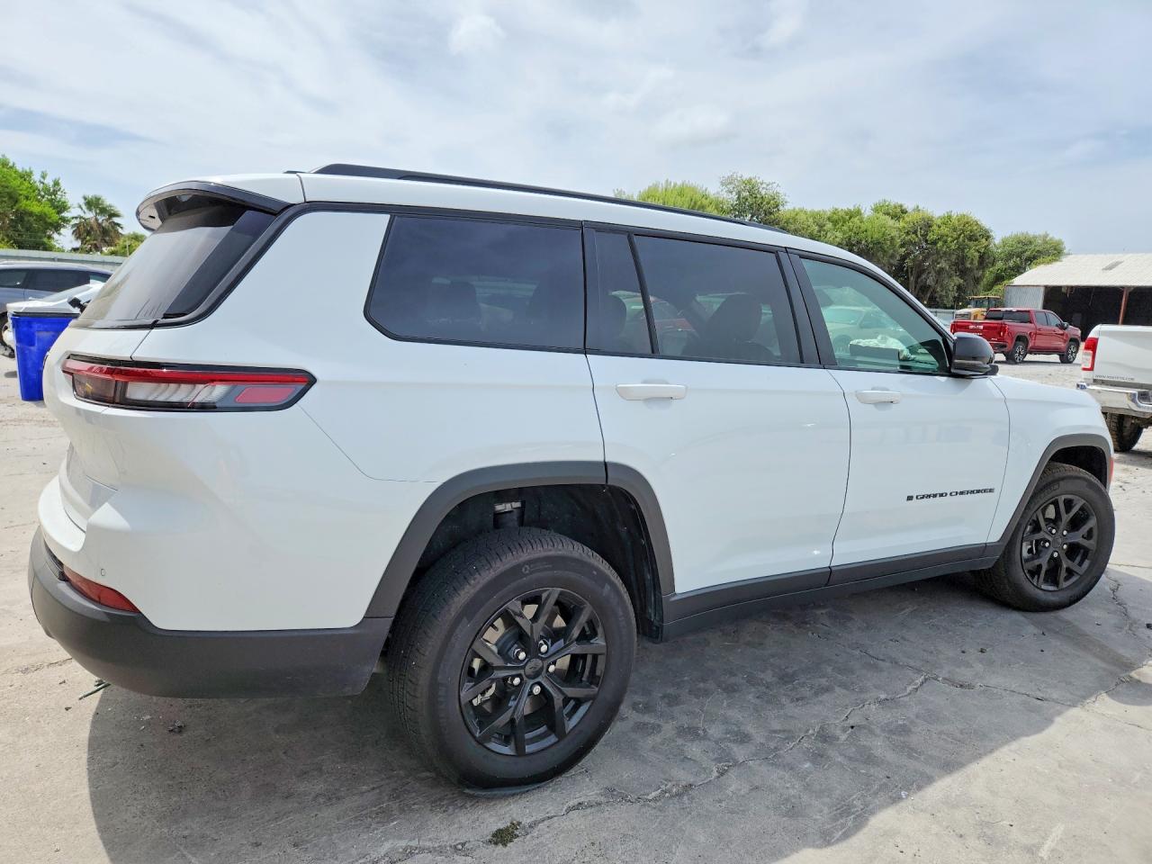 2025 JEEP GRAND CHEROKEE L LAREDO — снимка 3