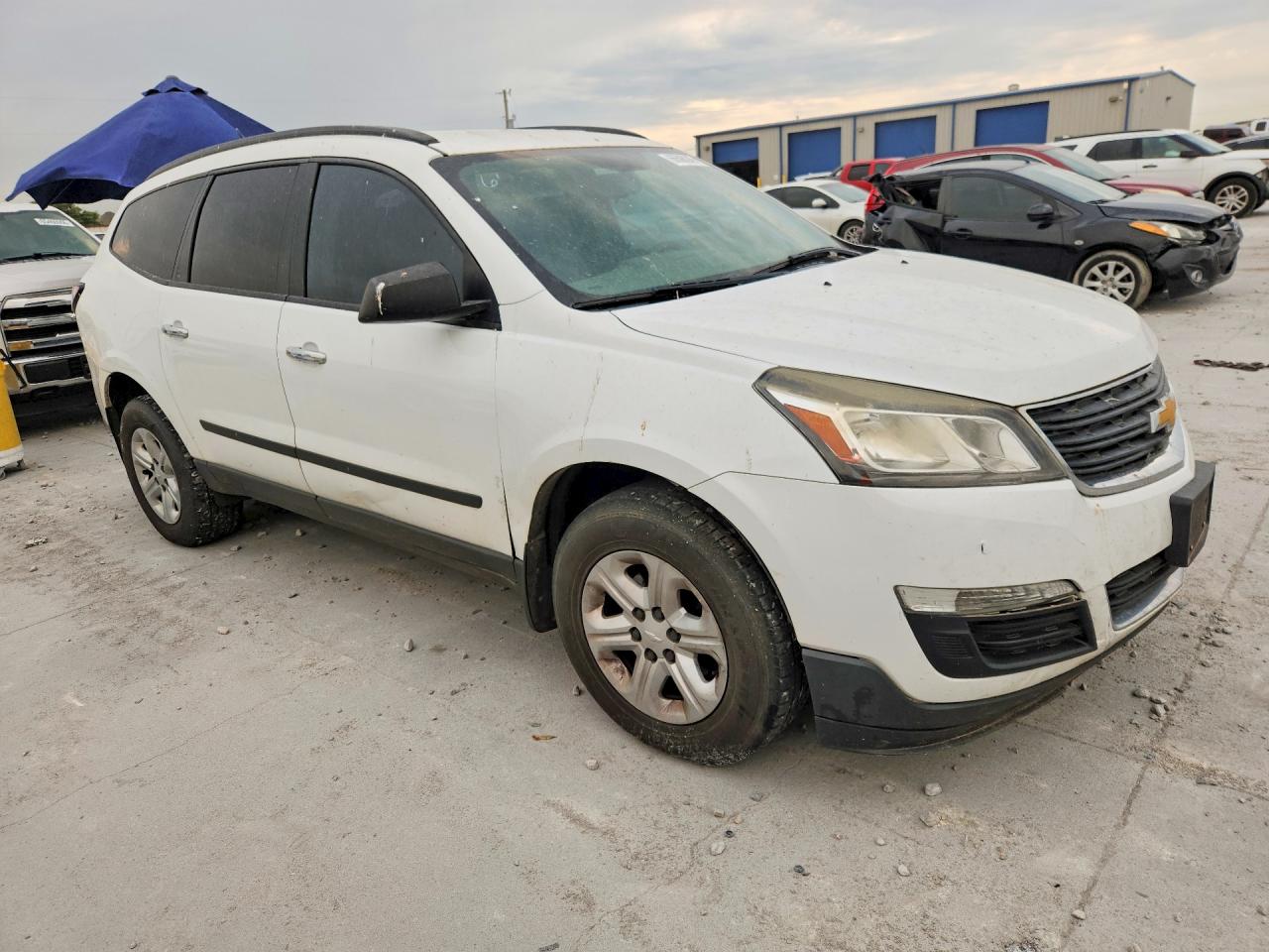2016 CHEVROLET TRAVERSE LS — снимка 4