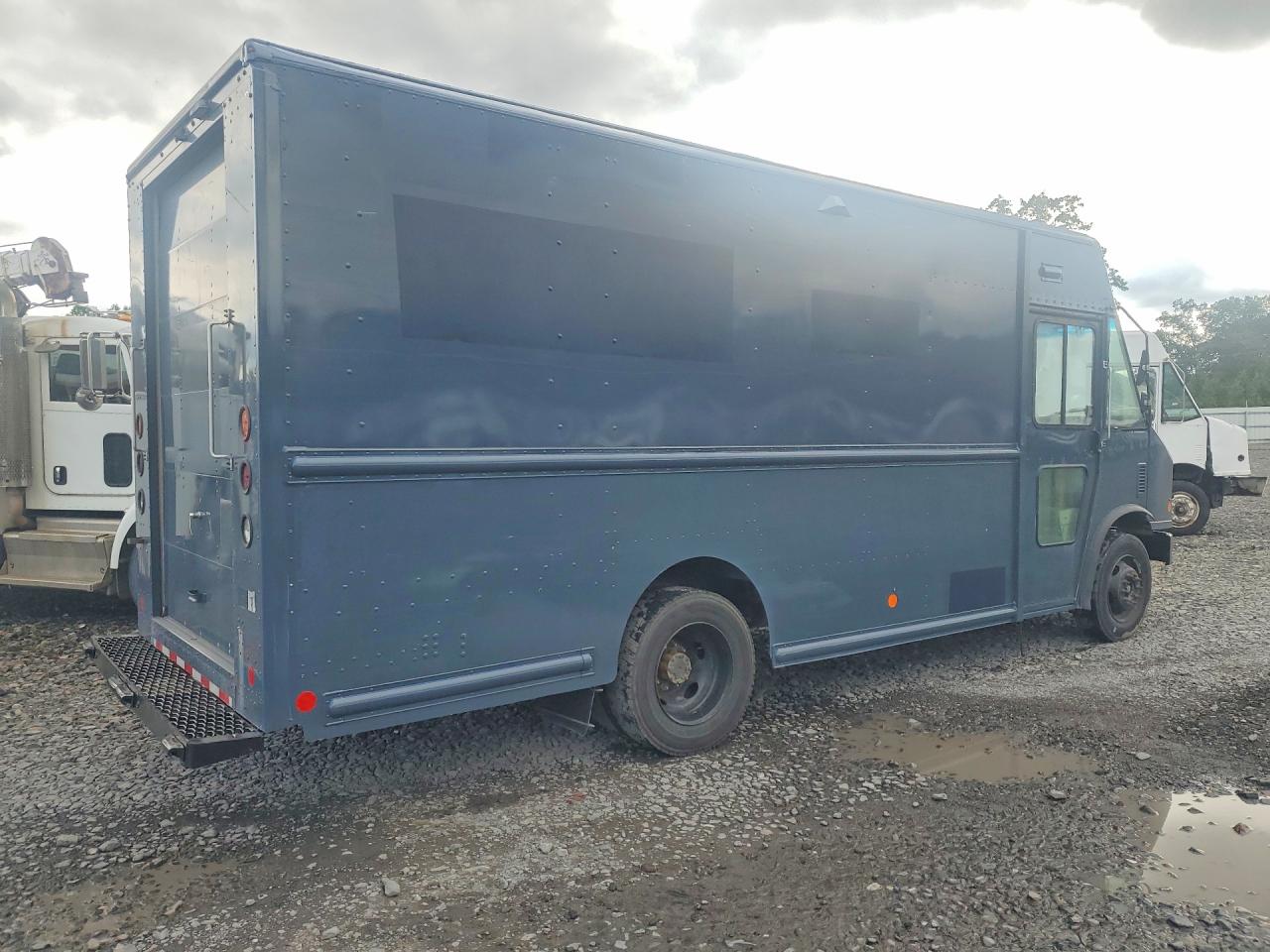 2021 FORD F59 — снимка 3