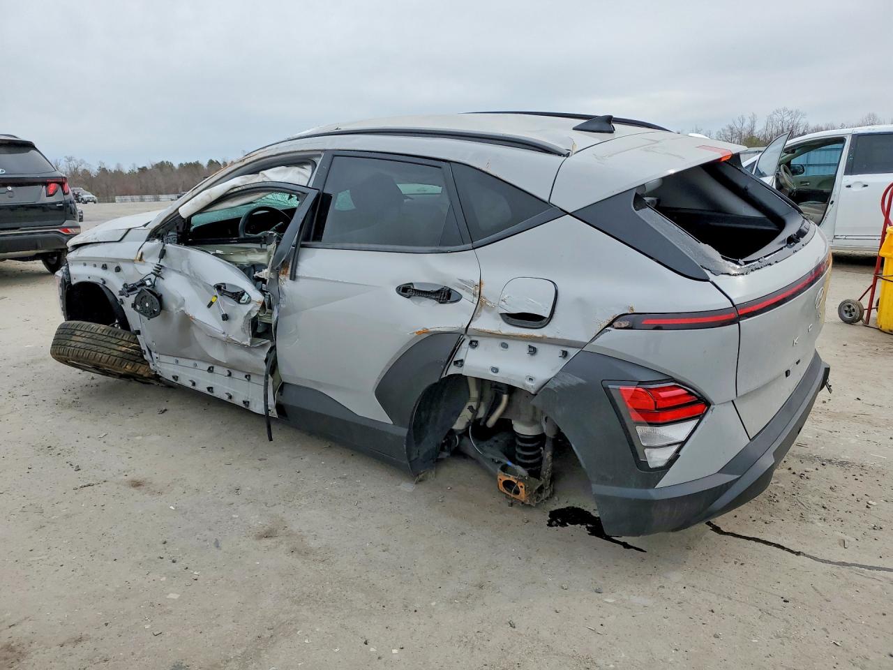 2024 HYUNDAI KONA SEL — снимка 2
